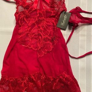 New Fredericks Red Babydoll set, size small, in the bag with tags.